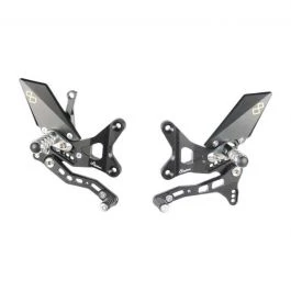 KIT DE REPOSE-PIEDS ARRIERE LIGHTECH FTRKA003W 3 KIT DE REPOSE-PIEDS ARRIERE LIGHTECH FTRKA003W