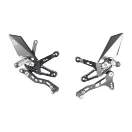 KIT DE REPOSE-PIEDS ARRIERE LIGHTECH FTRKA006W 3 KIT DE REPOSE-PIEDS ARRIERE LIGHTECH FTRKA006W